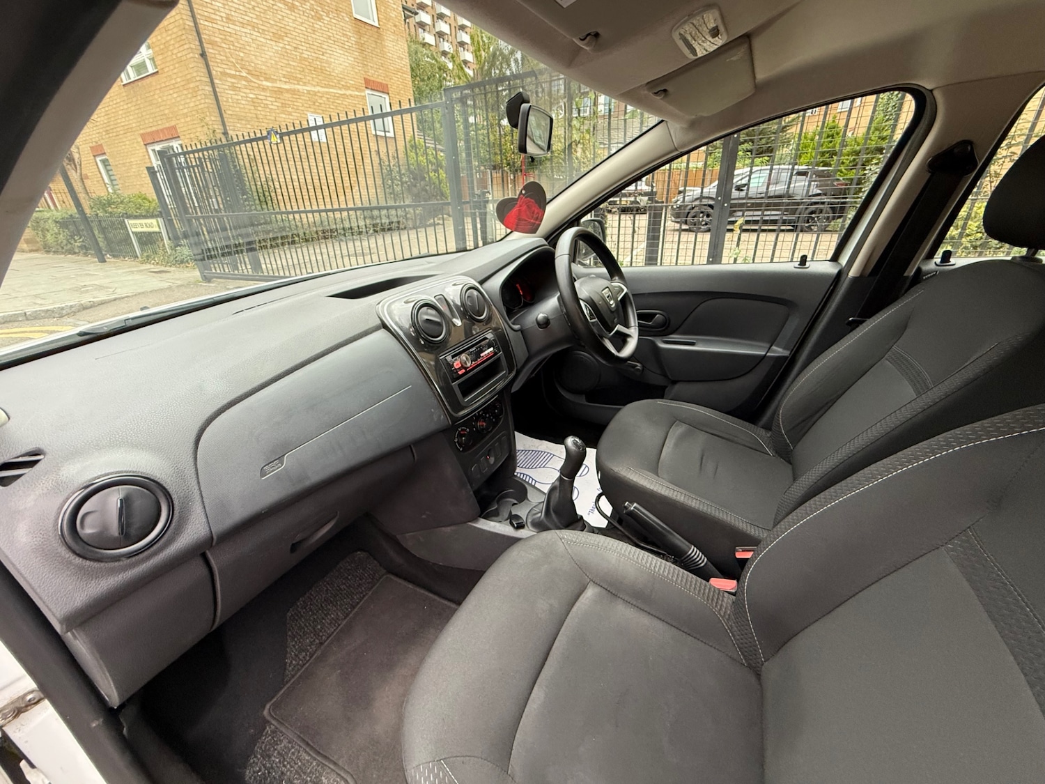 Used Dacia Sandero 2017 for sale - 76165399: Photo 30
