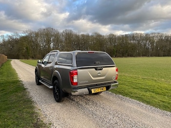 Used Nissan Navara 2017 for sale - 79601654: Photo