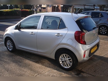 Used Kia Picanto 2023 for sale - 77997384: Photo
