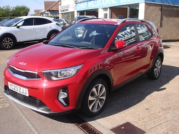 Used Kia Stonic 2023 for sale - 79448576: Photo