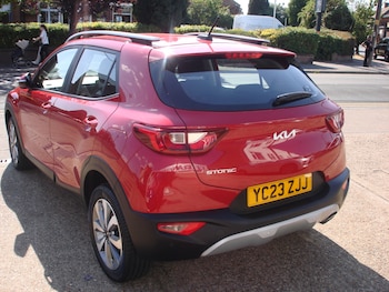 Used Kia Stonic 2023 for sale - 79448576: Photo