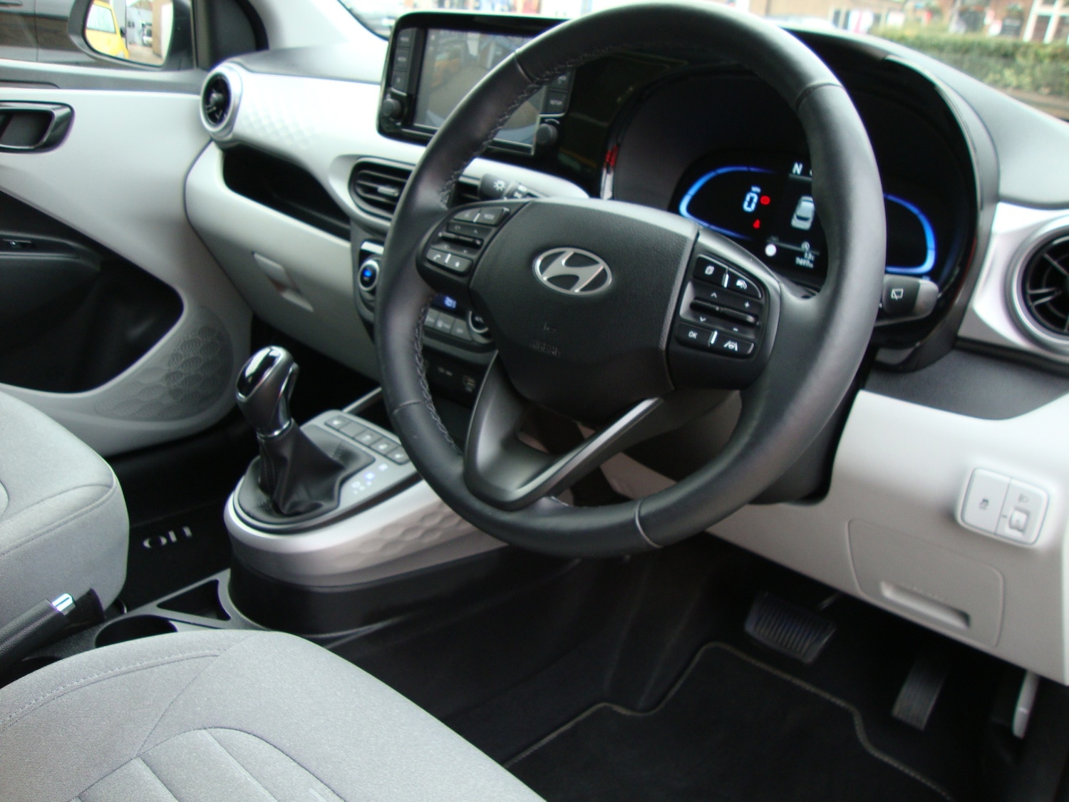 Used Hyundai i10 2024 for sale - 76340441: Photo 10