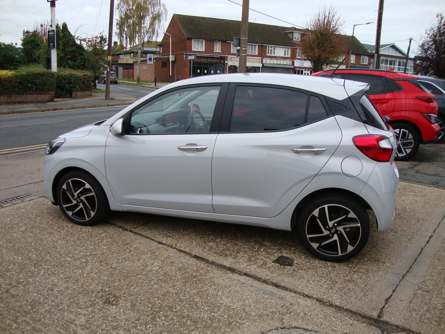 Used Hyundai i10 2024 for sale - 76340441: Photo 3