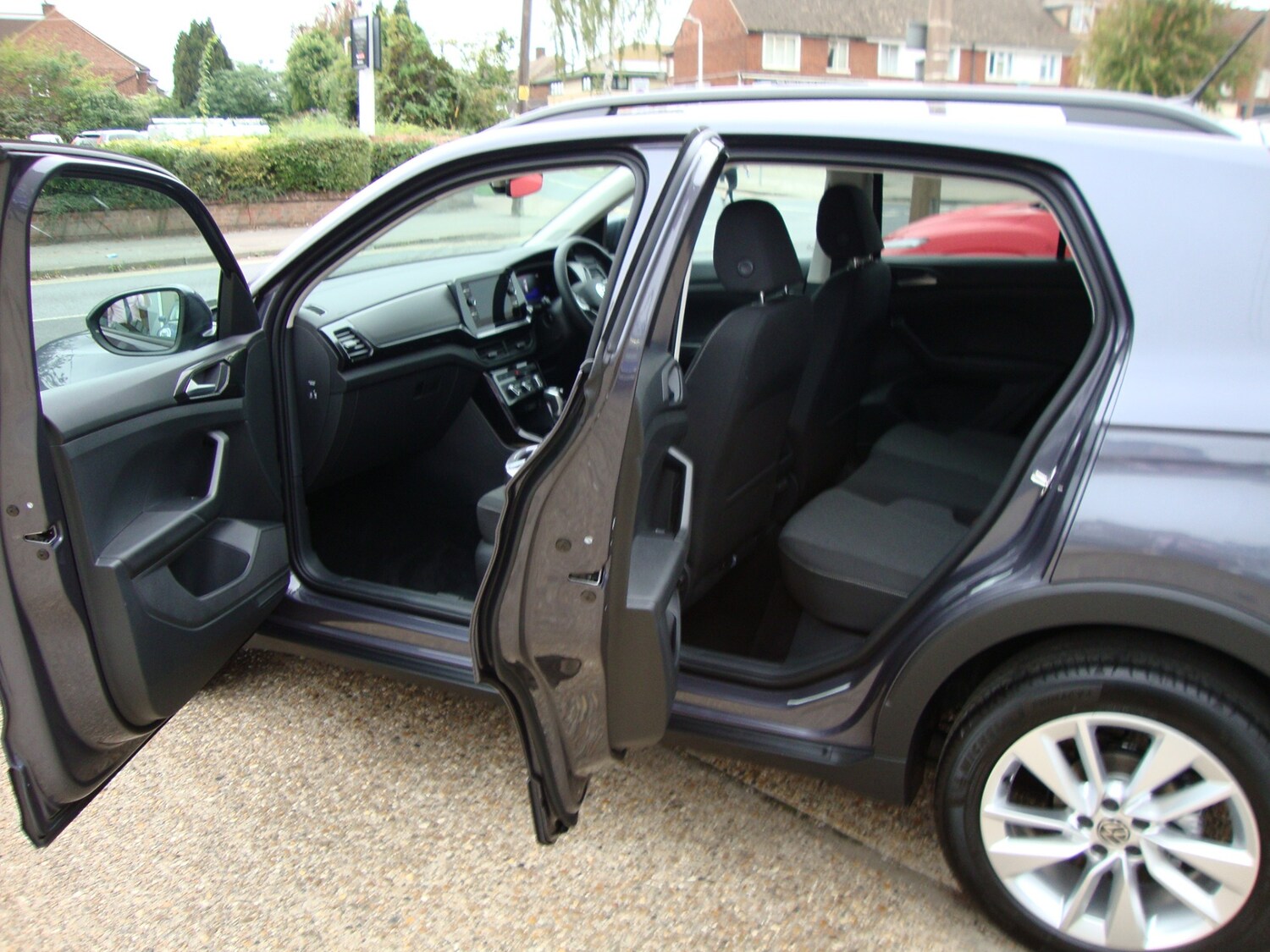 Used Volkswagen T-Cross 2025 for sale - 75997201: Photo 12