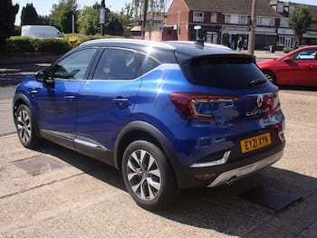 Used Renault Captur 2021 for sale - 79746521: Photo