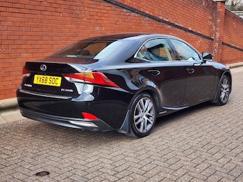 Used Lexus IS 2018 for sale - 79601889: Photo