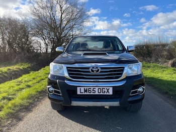 Used Toyota Hilux 2015 for sale - 79603067: Photo