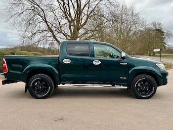 Used Toyota Hilux 2015 for sale - 79600839: Photo