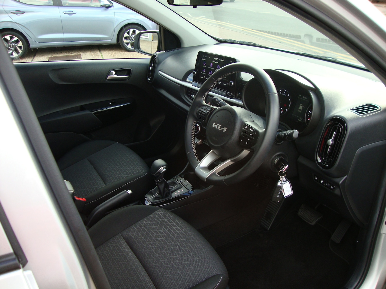 Used Kia Picanto 2023 for sale - 76366378: Photo 19