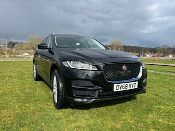 Used Jaguar F-Pace 2018 for sale - 79602152: Photo