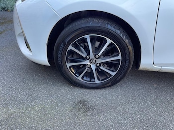 Used Toyota Yaris 2018 for sale - 79600674: Photo