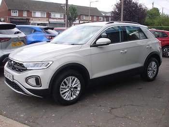 Used Volkswagen T-Roc 2024 for sale - 79639059: Photo