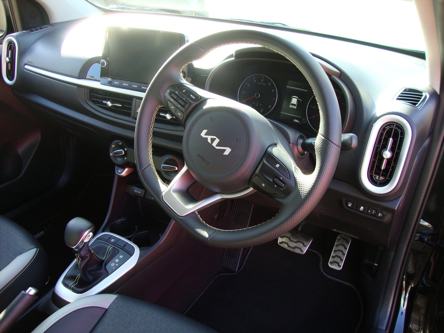 Used Kia Picanto 2022 for sale - 76364093: Photo 14