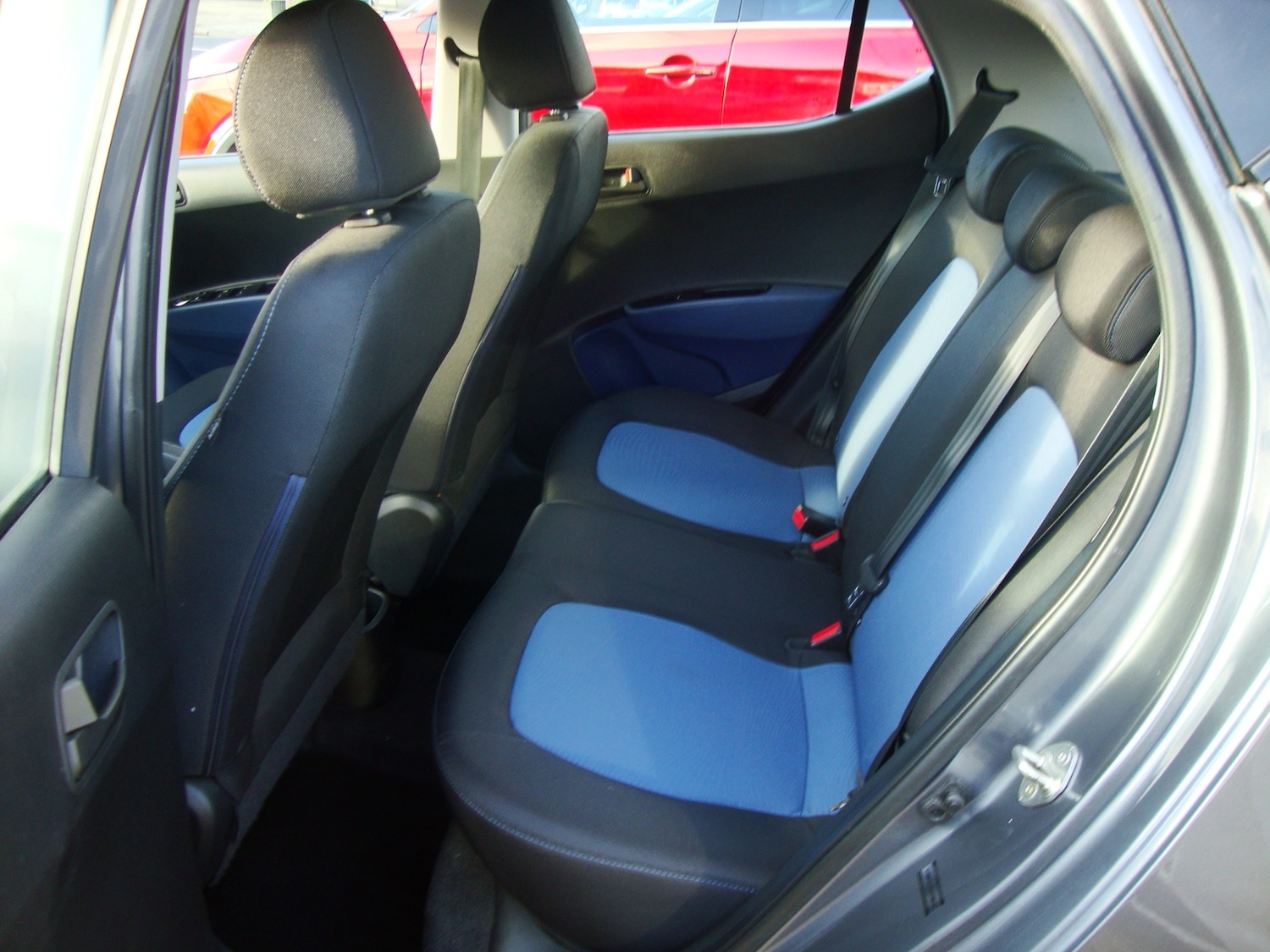 Used Hyundai i10 2014 for sale - 76763351: Photo 12