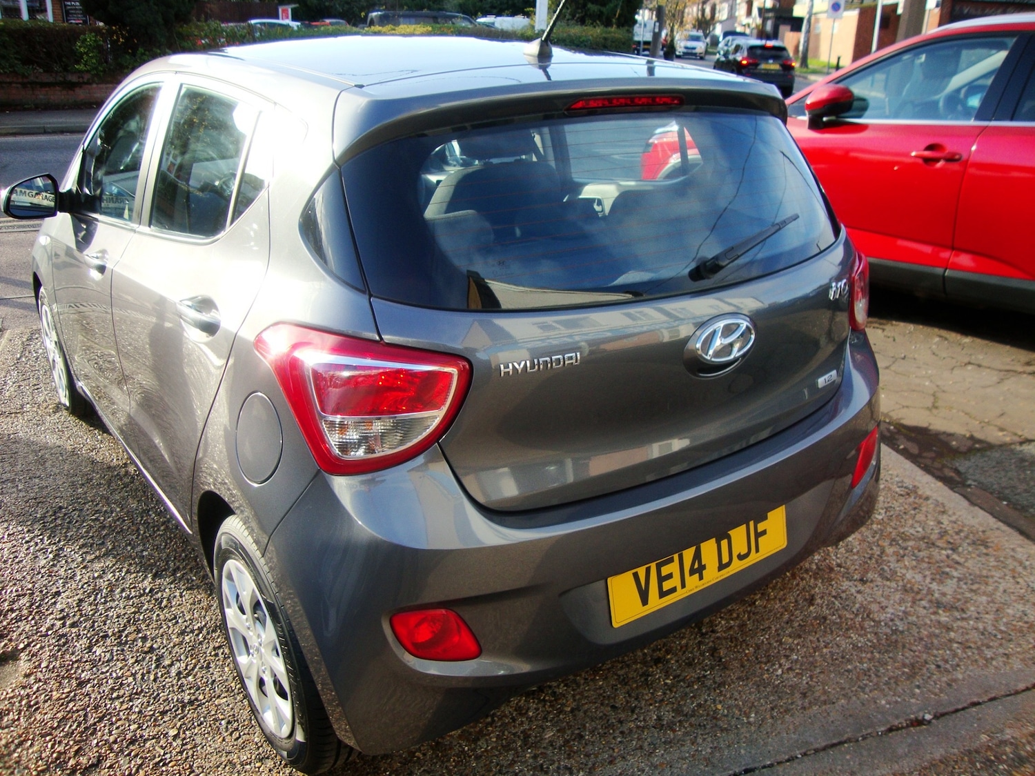 Used Hyundai i10 2014 for sale - 76763351: Photo 4