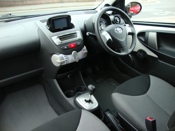 Used Toyota AYGO 2014 for sale - 76157756: Photo 23