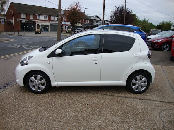 Used Toyota AYGO 2014 for sale - 76157756: Photo 3