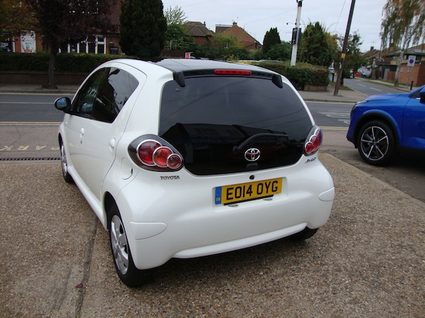 Used Toyota AYGO 2014 for sale - 76157756: Photo 5