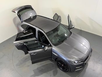 Used Jaguar F-Pace 2017 for sale - 79817405: Photo