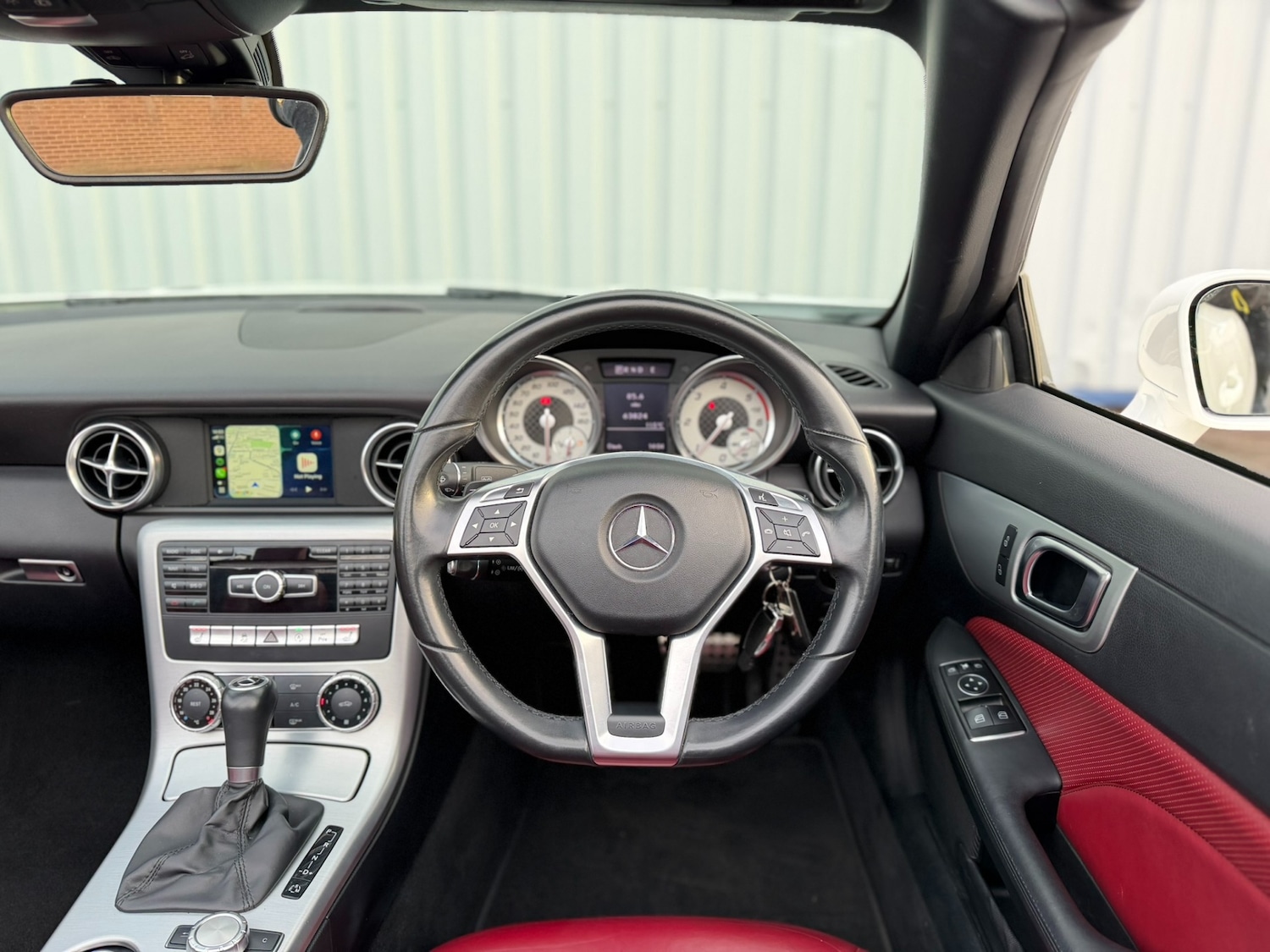 Used Mercedes-Benz SLK 2015 for sale - 76935443: Photo 32