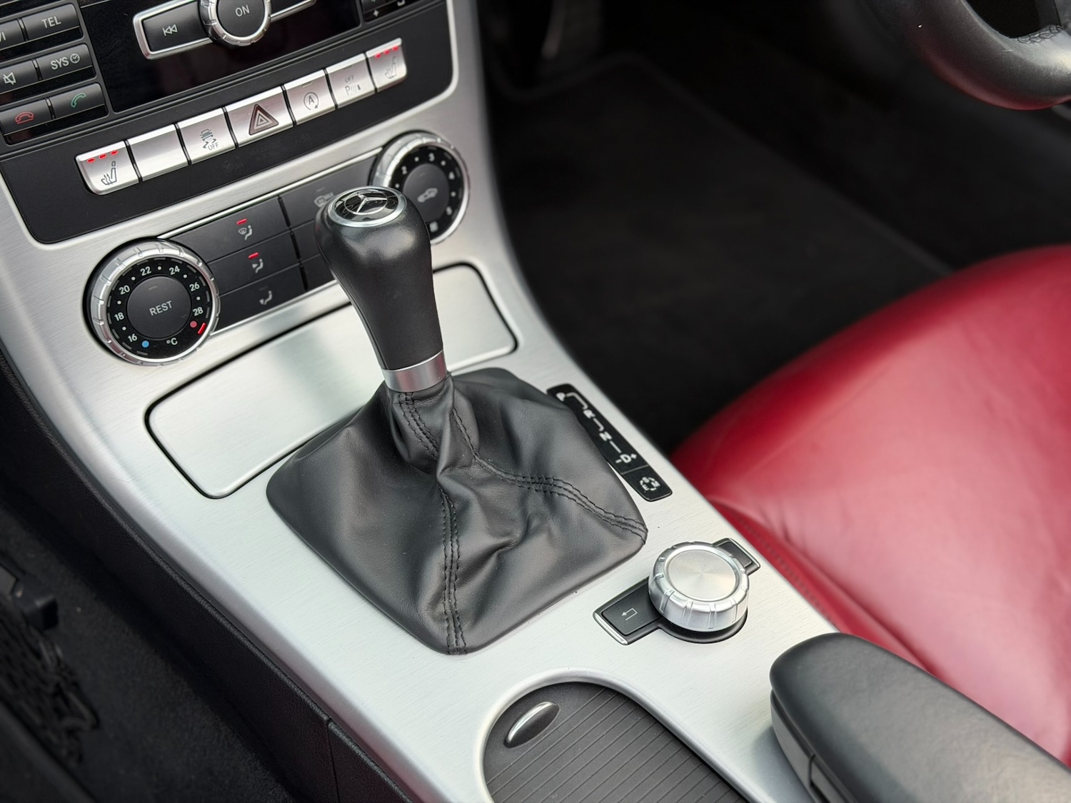 Used Mercedes-Benz SLK 2015 for sale - 76935443: Photo 41