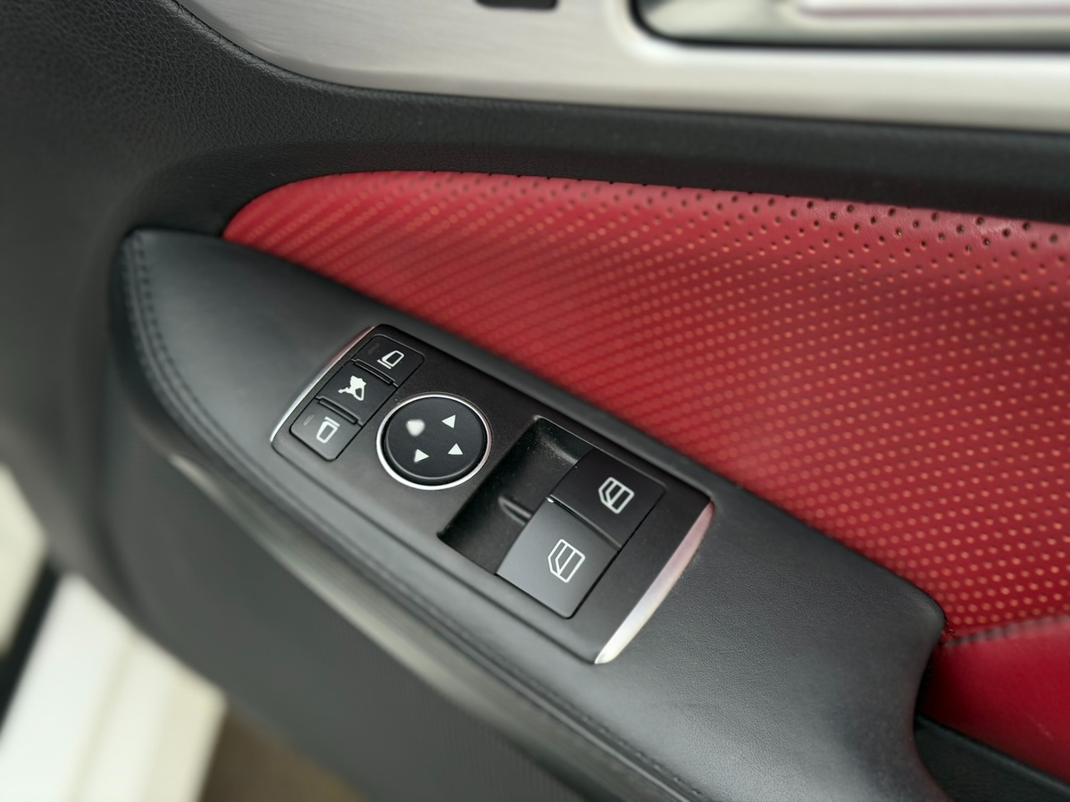 Used Mercedes-Benz SLK 2015 for sale - 76935443: Photo 45