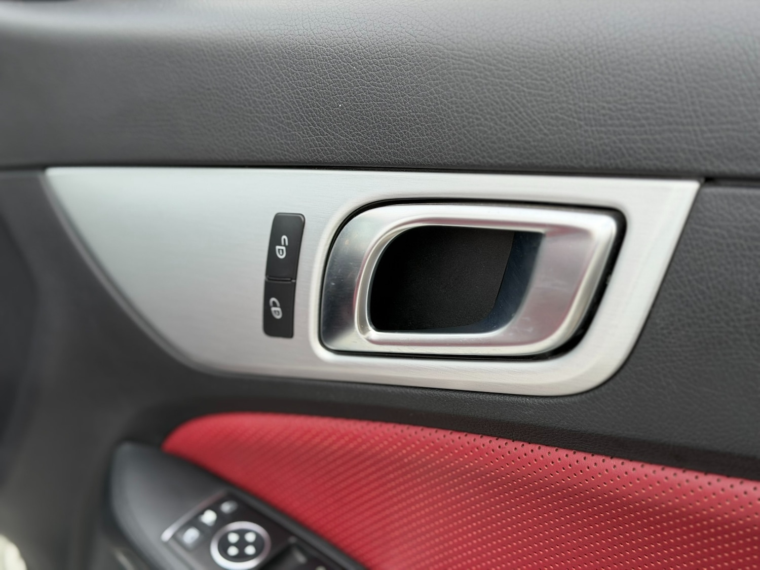 Used Mercedes-Benz SLK 2015 for sale - 76935443: Photo 46