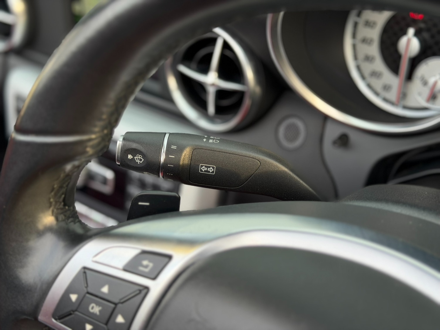 Used Mercedes-Benz SLK 2015 for sale - 76935443: Photo 49