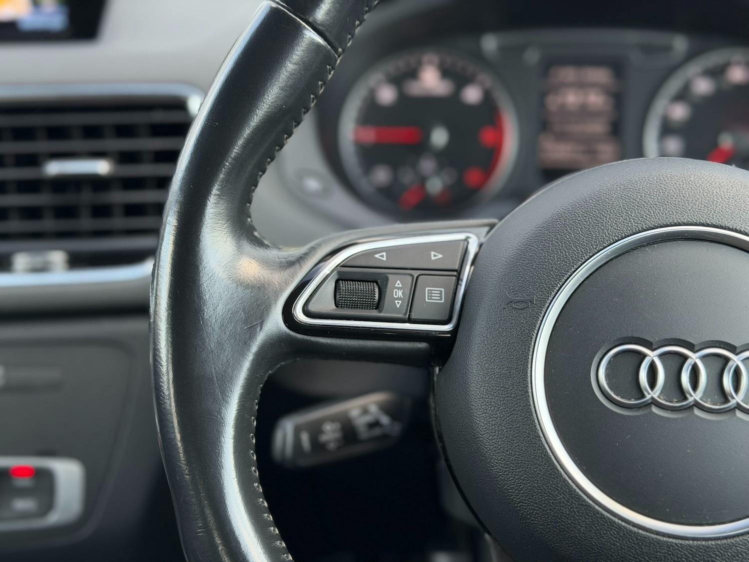 Used Audi Q3 2016 for sale - 76918912: Photo 34