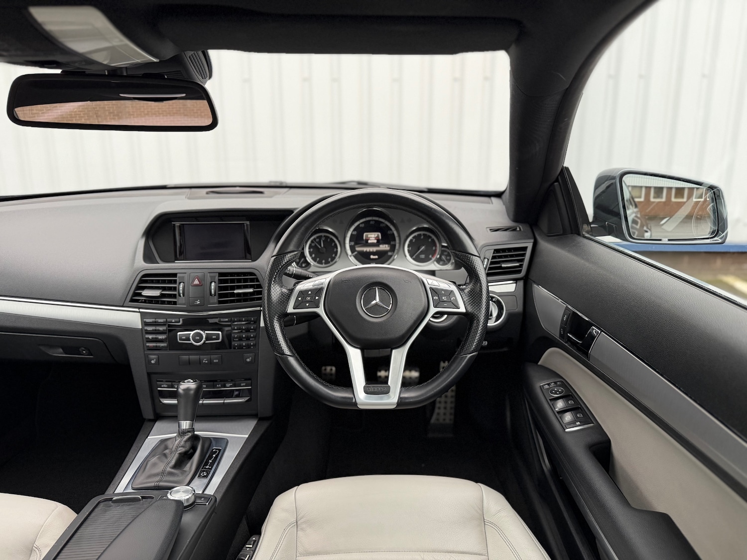 Used Mercedes-Benz E Class 2013 for sale - 76663710: Photo 24
