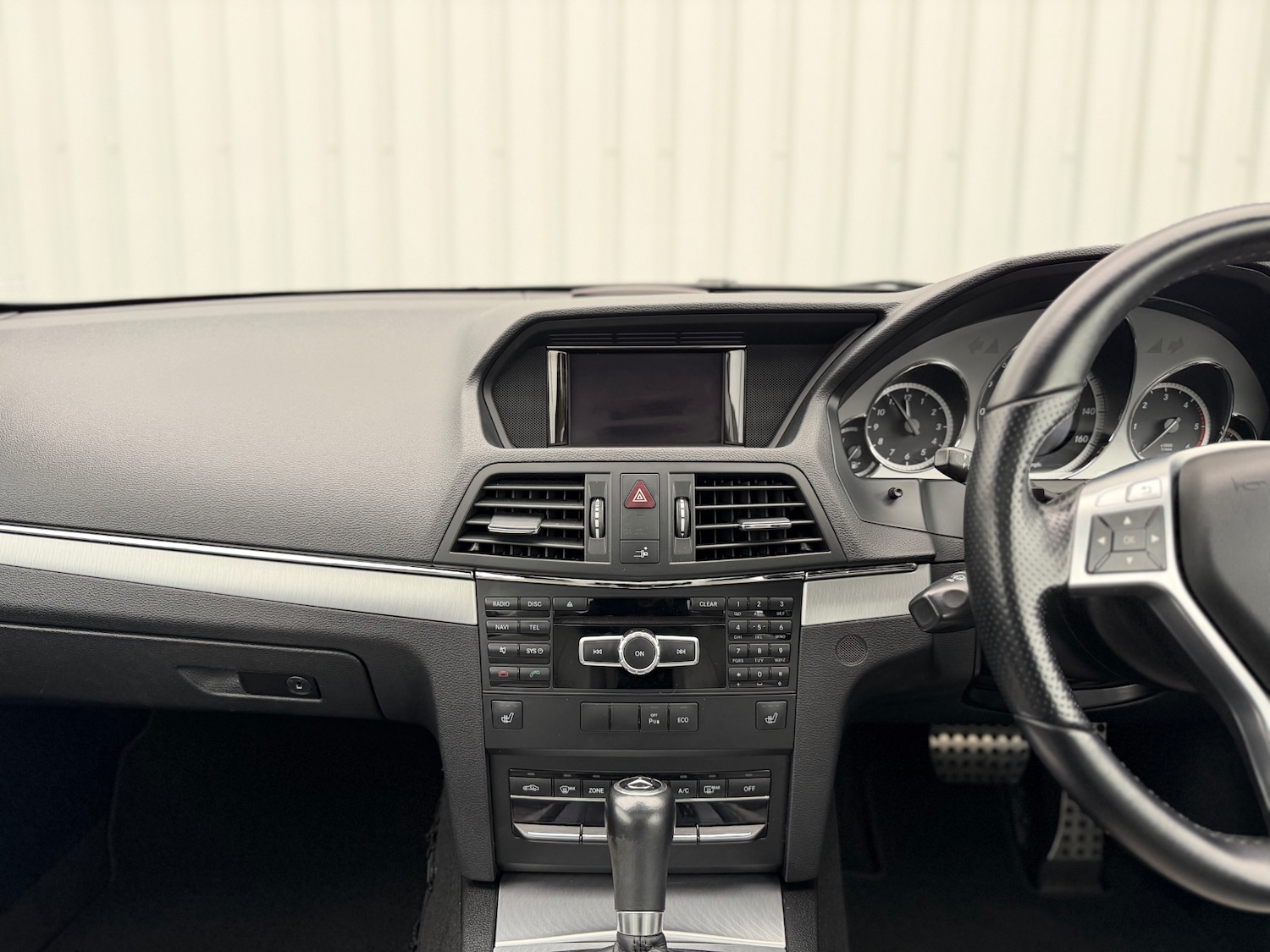 Used Mercedes-Benz E Class 2013 for sale - 76663710: Photo 29