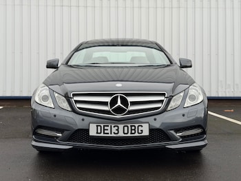 Used Mercedes-Benz E Class 2013 for sale - 76663710: Photo