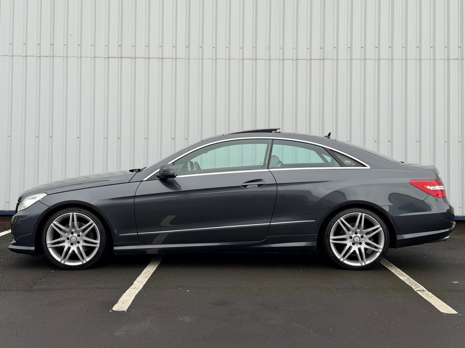 Used Mercedes-Benz E Class 2013 for sale - 76663710: Photo 7