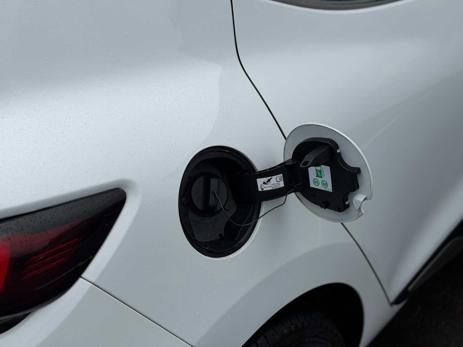 Used Renault Clio 2016 for sale - 76919247: Photo 17