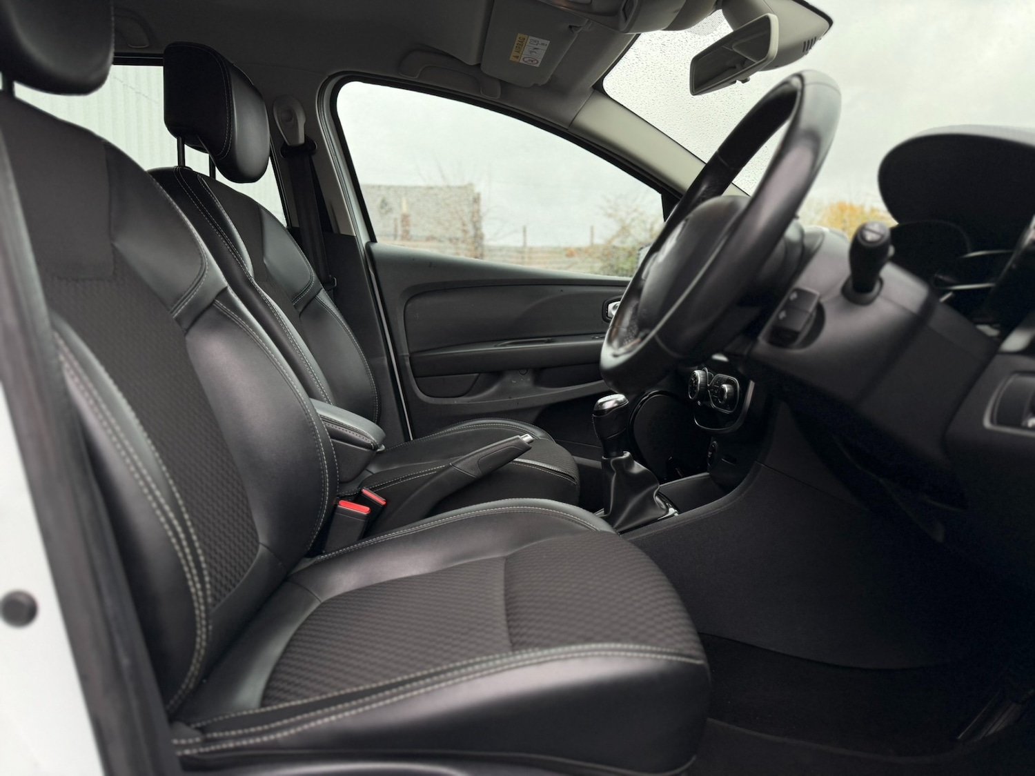 Used Renault Clio 2016 for sale - 76919247: Photo 21