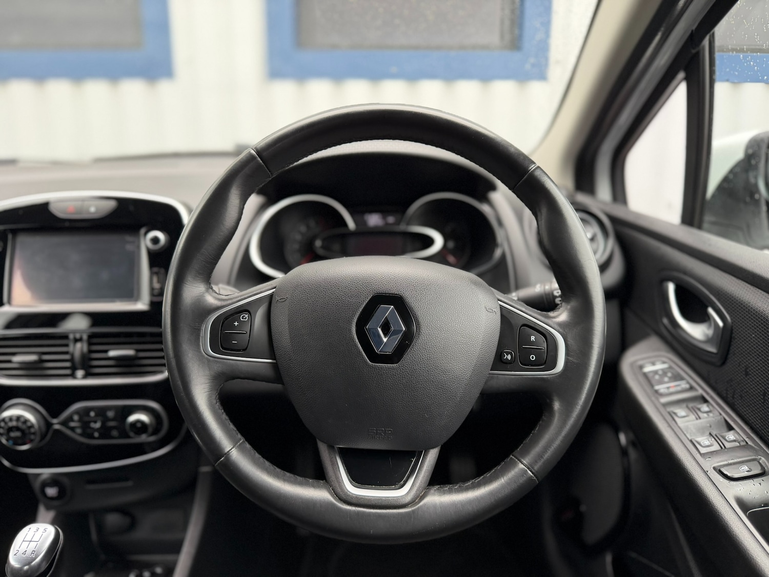 Used Renault Clio 2016 for sale - 76919247: Photo 26