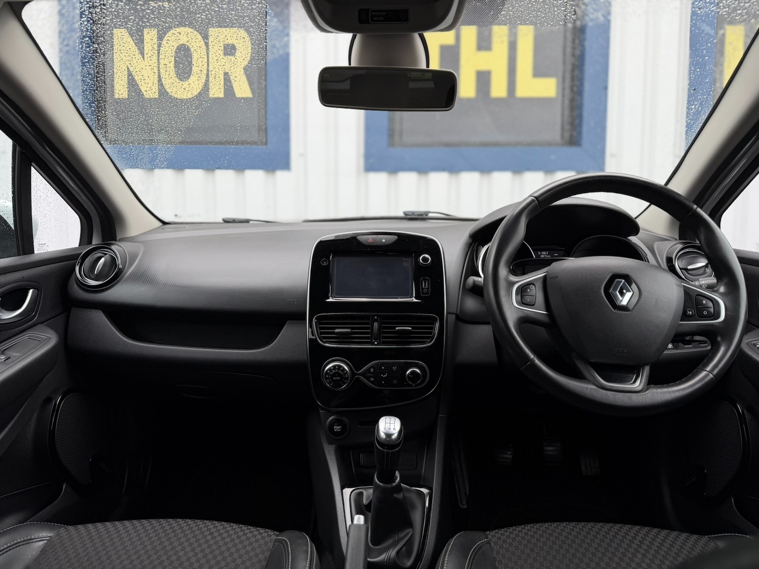 Used Renault Clio 2016 for sale - 76919247: Photo 29