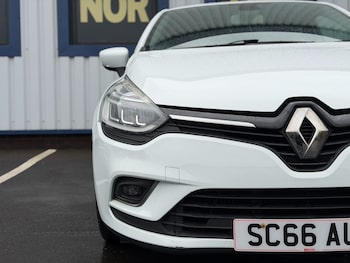 Used Renault Clio 2016 for sale - 76919247: Photo