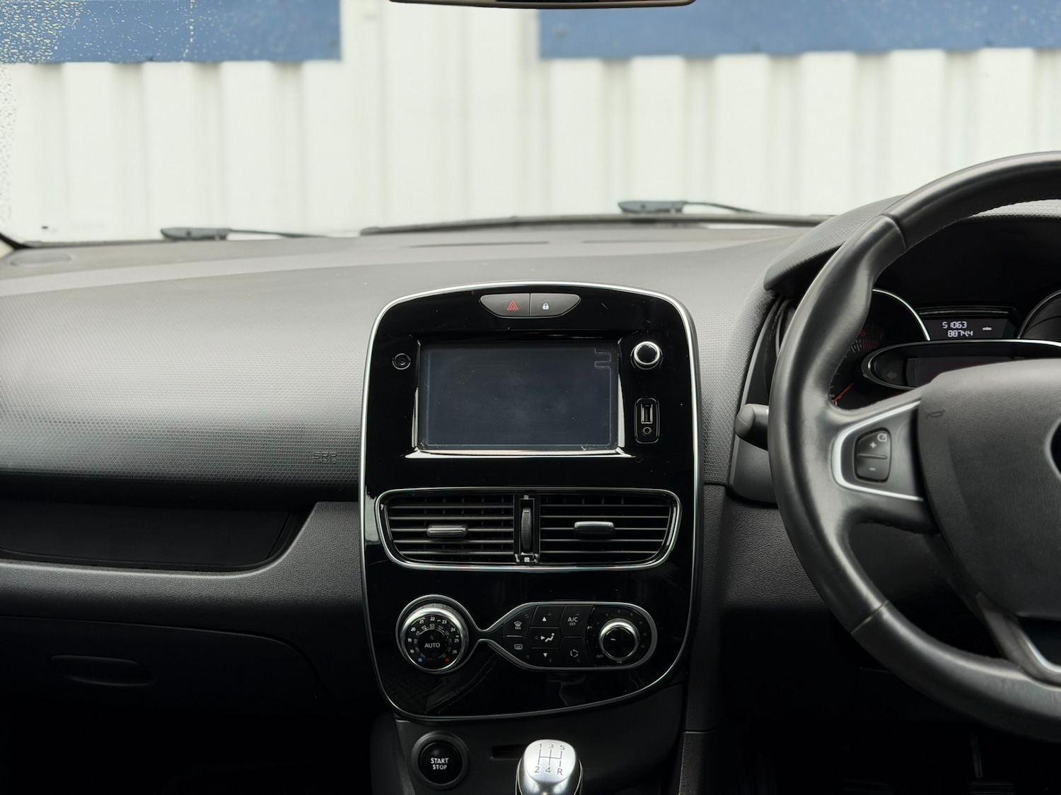 Used Renault Clio 2016 for sale - 76919247: Photo 30