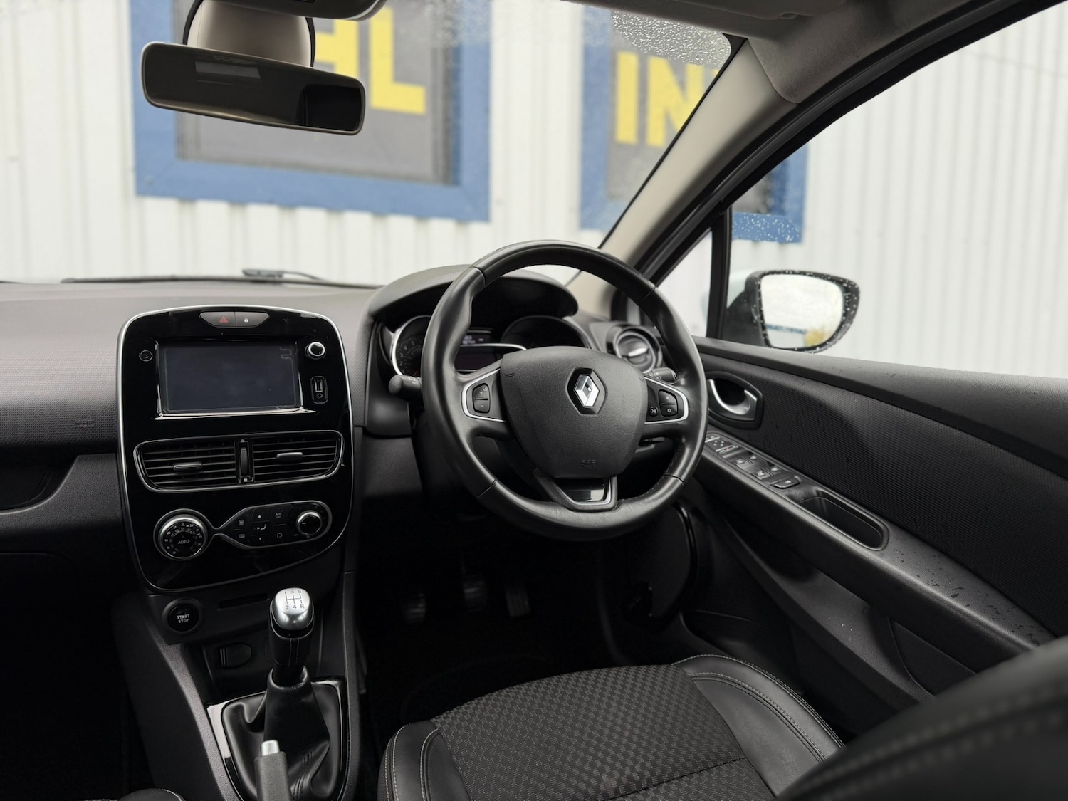 Used Renault Clio 2016 for sale - 76919247: Photo 31