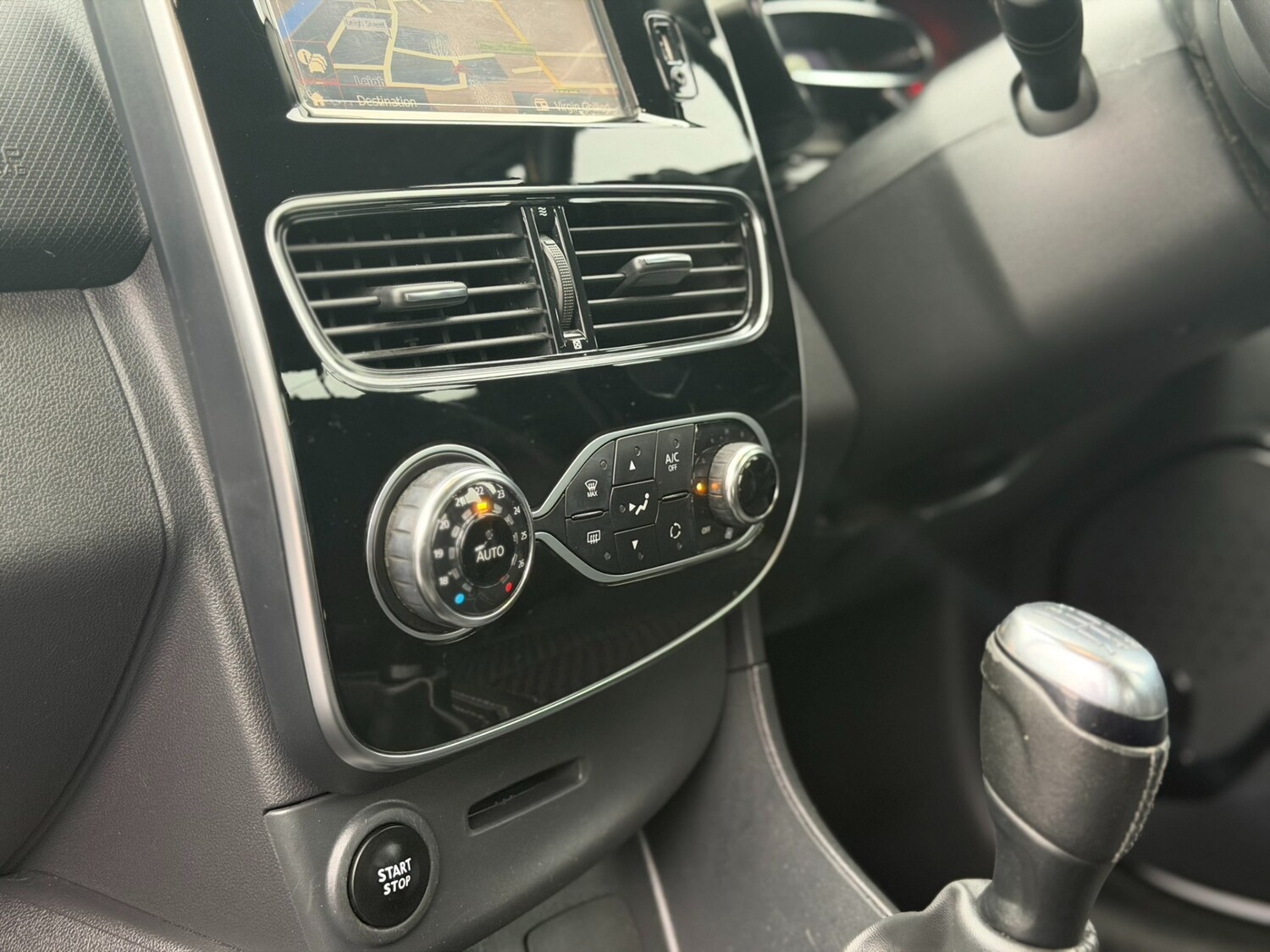 Used Renault Clio 2016 for sale - 76919247: Photo 39