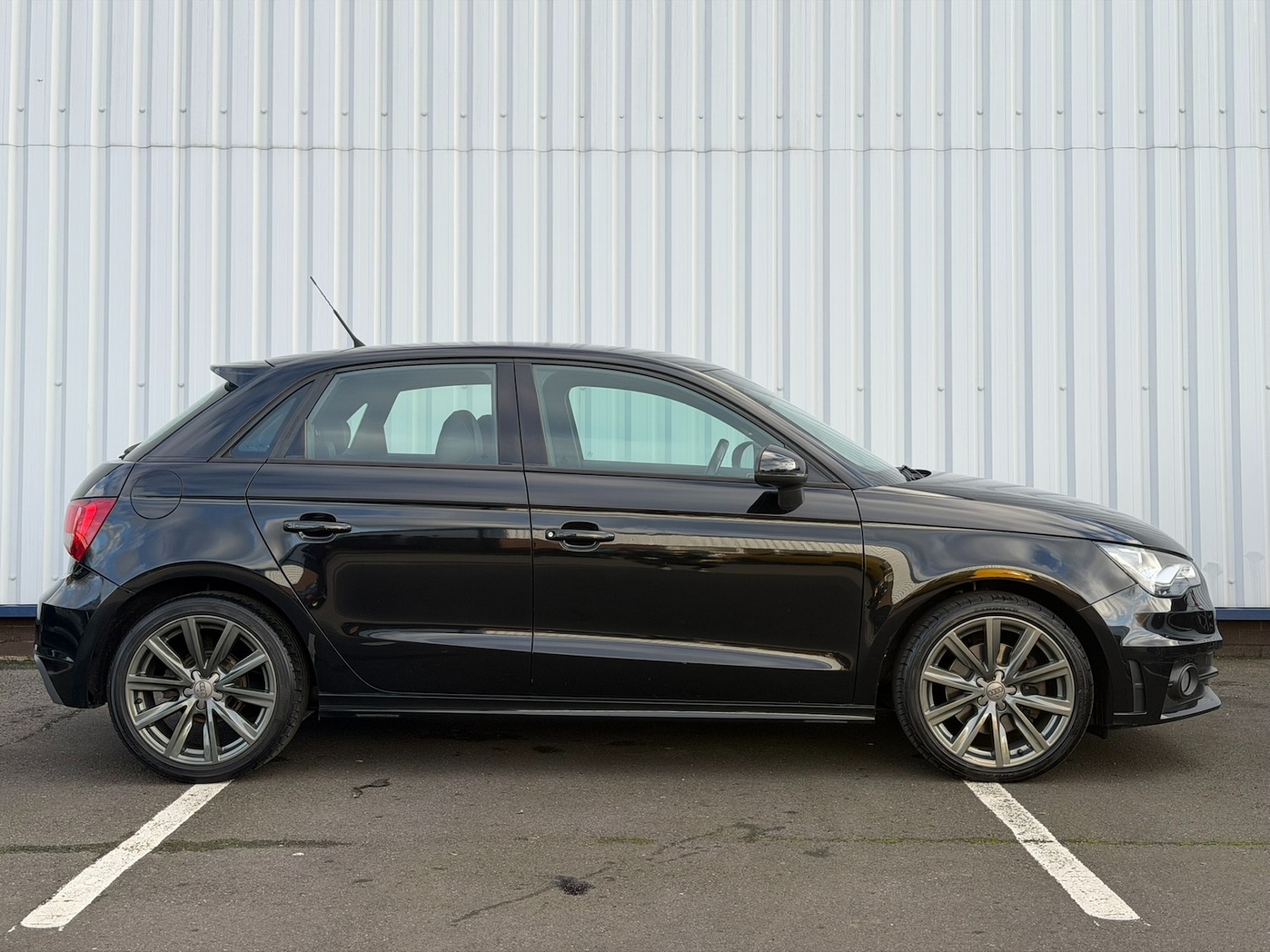 Used Audi A1 2014 for sale - 76919034: Photo 15