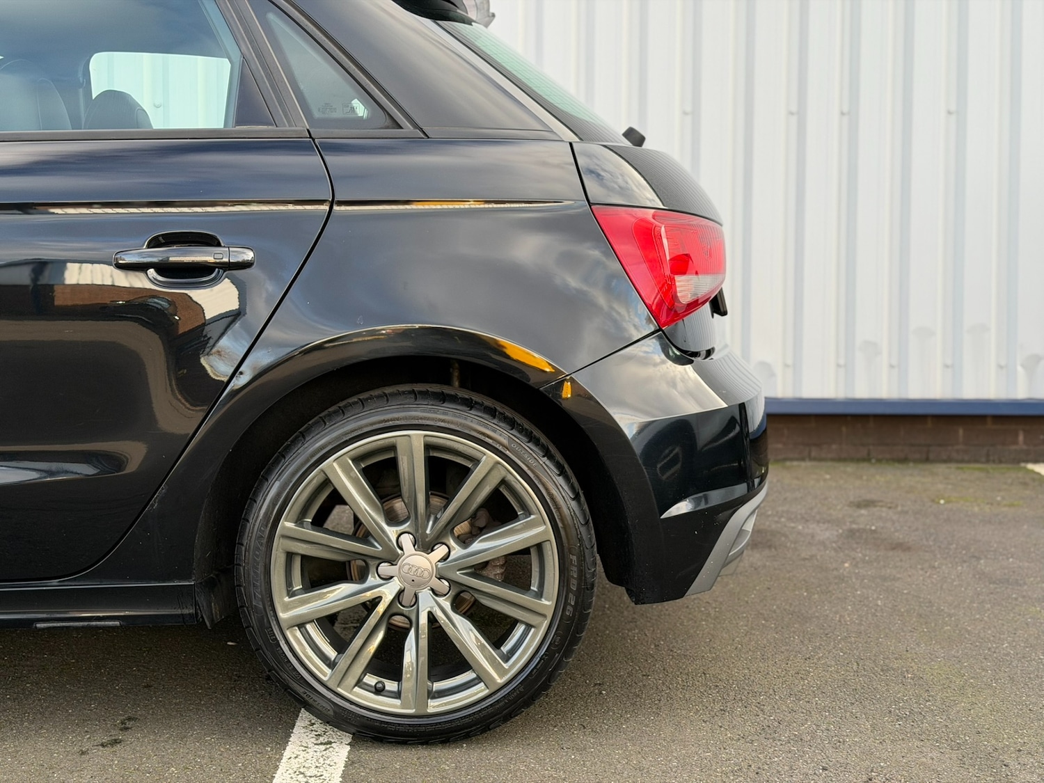 Used Audi A1 2014 for sale - 76919034: Photo 8