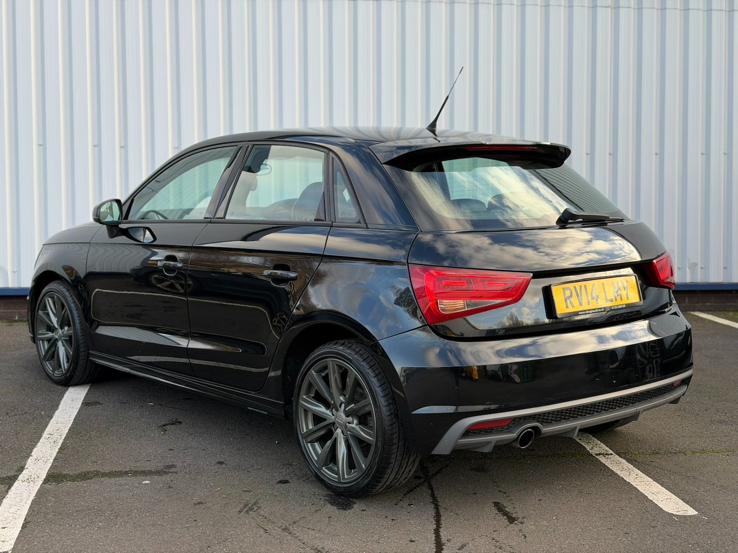 Used Audi A1 2014 for sale - 76919034: Photo 9
