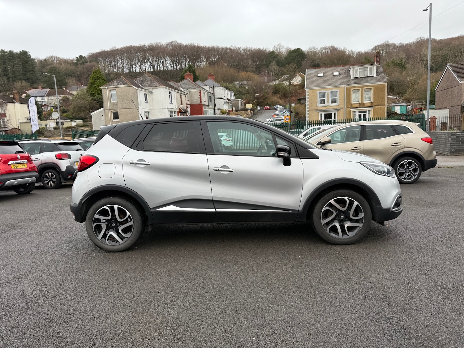 Used Renault Captur 2016 for sale - 76877323: Photo 3