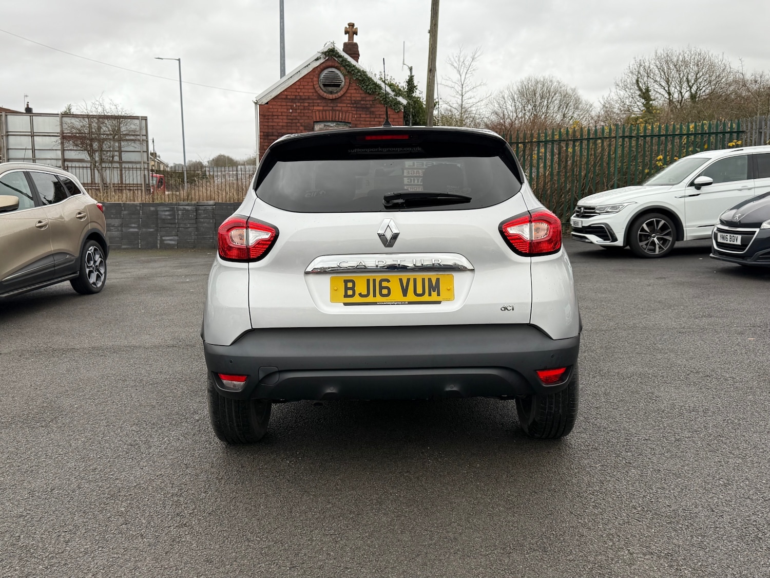 Used Renault Captur 2016 for sale - 76877323: Photo 4