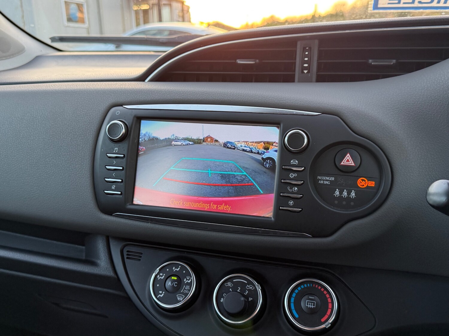 Used Toyota Yaris 2018 for sale - 77656562: Photo 10