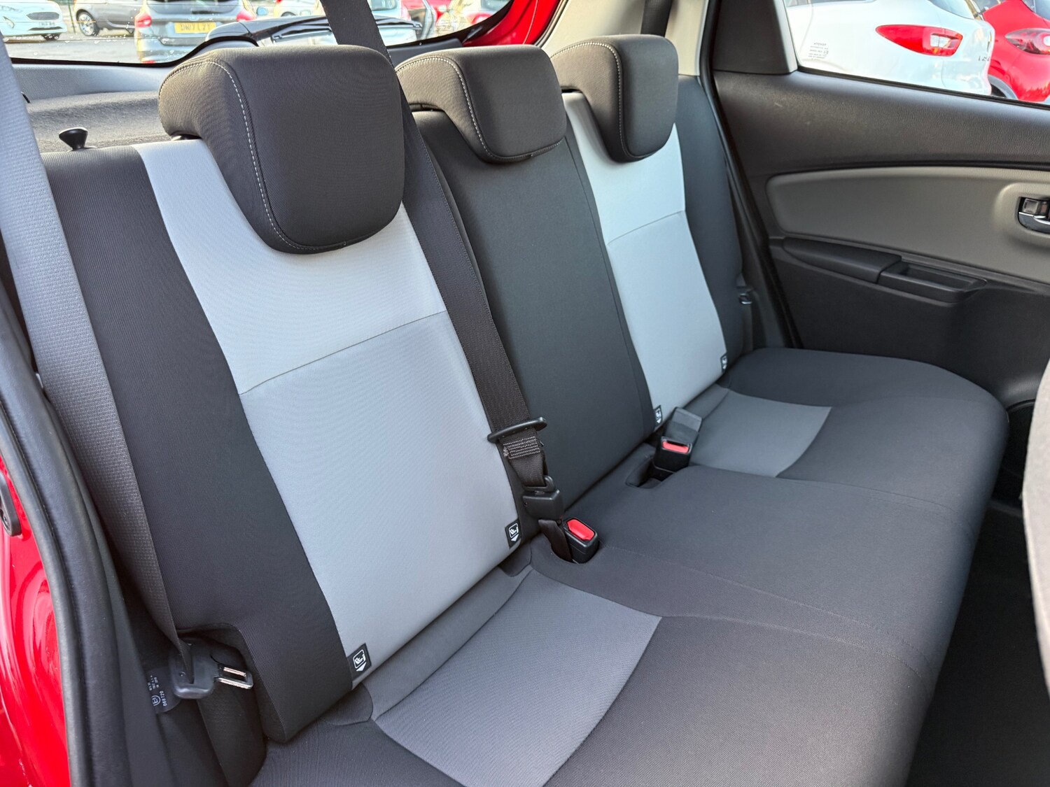 Used Toyota Yaris 2018 for sale - 77656562: Photo 9