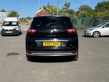 Used Renault Grand Scenic 2017 for sale - 78750939: Photo