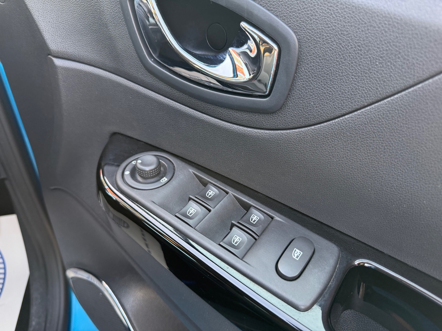 Used Renault Captur 2016 for sale - 77977290: Photo 12